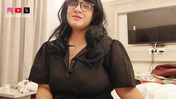 Ich habe es geschafft, meine mollige Stiefmutter mit den großen Titten, meine Schwester, dazu zu bringen, meinen Schwanz in sich aufzunehmen Mund Thumb