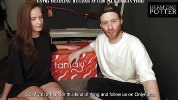 Das perverse Amateurpaar nahm die großbrüstige Sex-Puppe mit auf die Reise Thumb